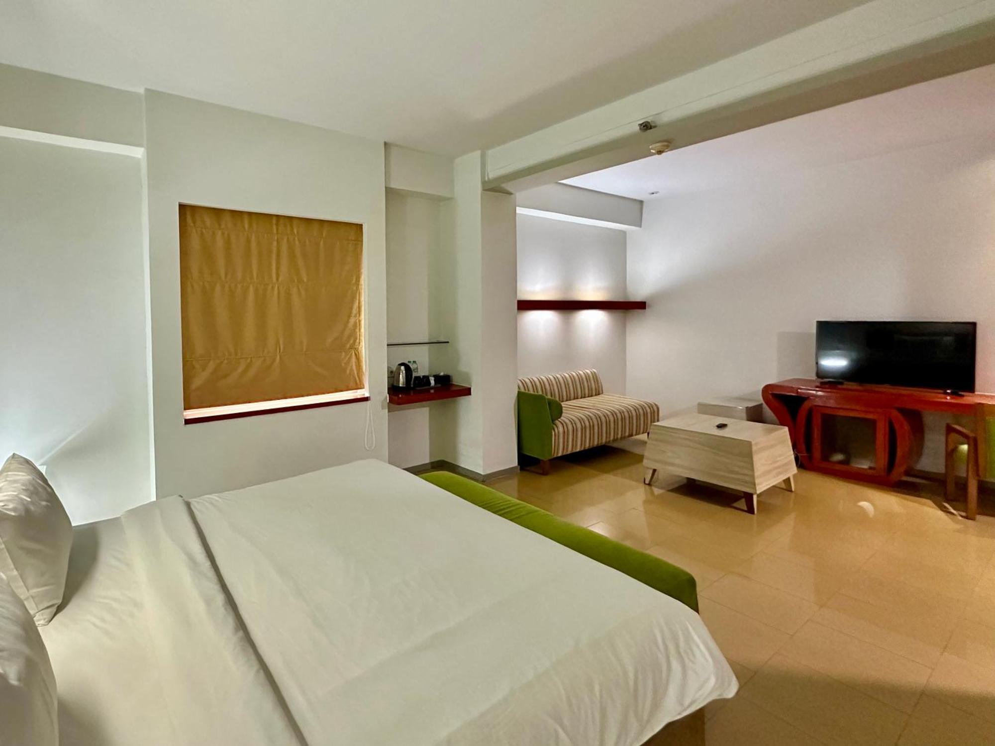 Sparks Life Jakarta, Artotel Curated Jacarta Exterior foto